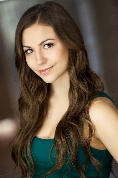 Joelle Farrow as Kat Simmons in Nowhere to Be Found