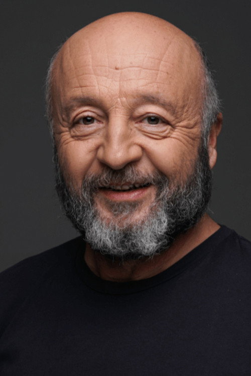 Hakan Salınmış as Salih in Maviye Sürgün