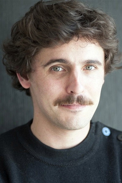 Nicolas Martinez as Edouard in Troc Mort