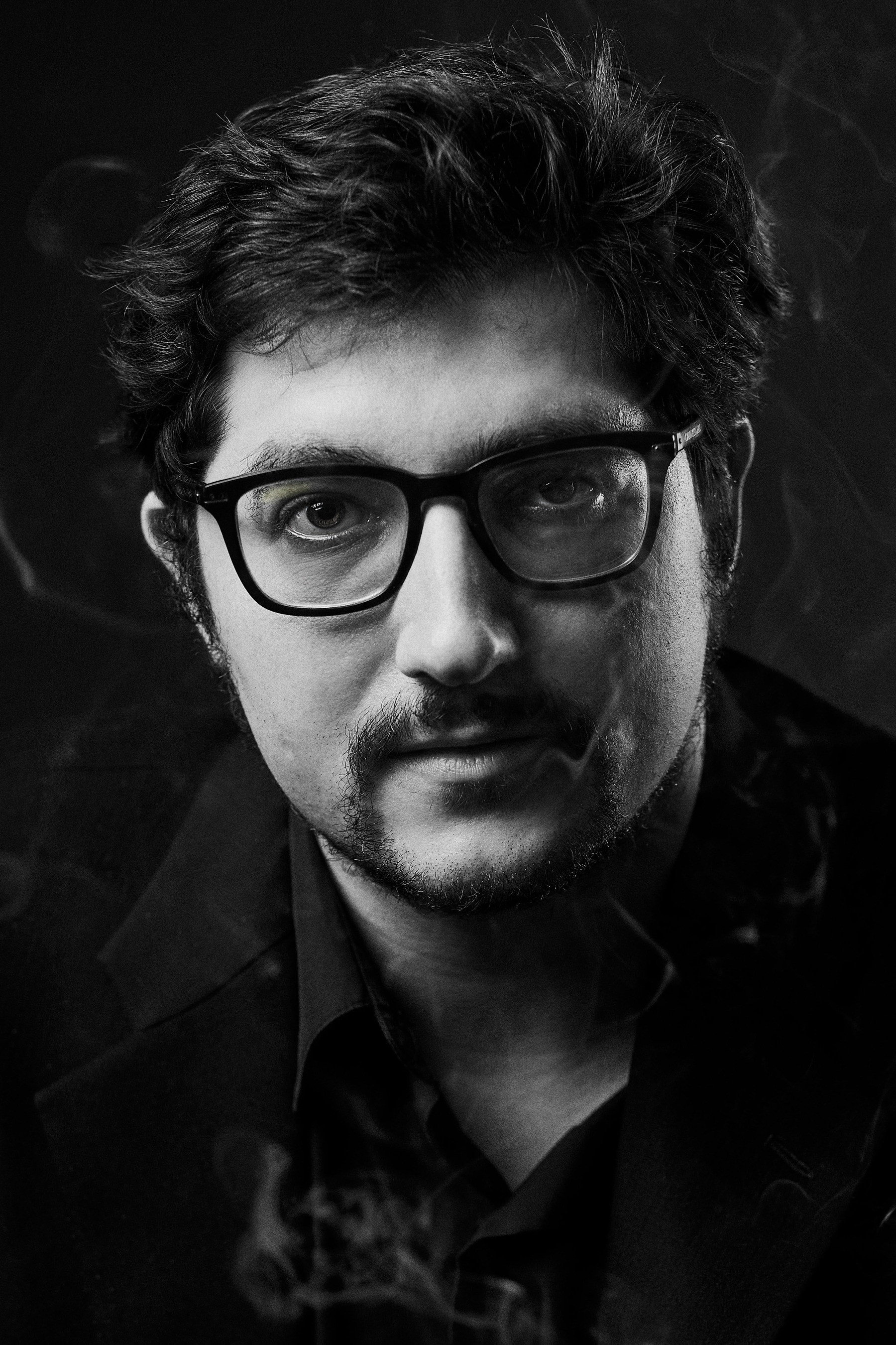 Daniel V. Masciari as Frank in Sammy Waits for a Call
