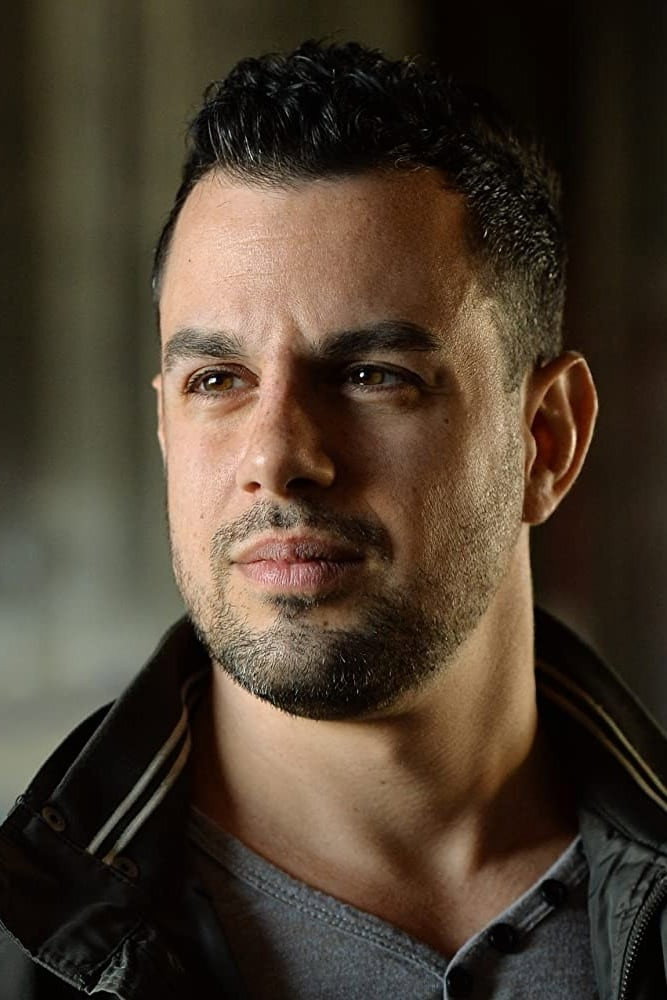 Ilan Muallem as Schukraft in Somnolence