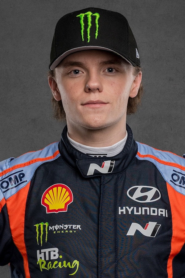 Oliver Solberg as himself in Team Solberg