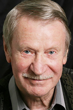 Иван Краско as kapitan Dzyadek in Way Home