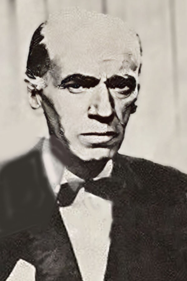 Raimundo Soto as Johnny Stampone in Paula contra la mitad más uno