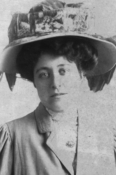 Gertrude Mudge as Matron in Car in Buzzin' Around