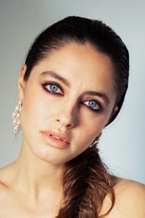 Matilde Gioli as Giulia Giordano in Doc – Nelle tue mani