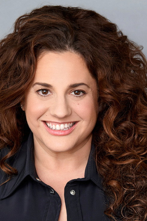 Marissa Jaret Winokur as Becca in Beautiful Girl