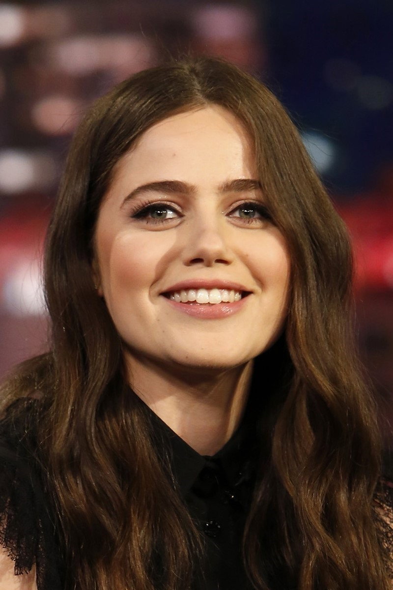 Molly Gordon as Maya in Shiva Baby