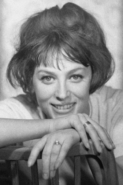 Світлана Коркошко as Viktoriya Anatolievna in A Strange Woman