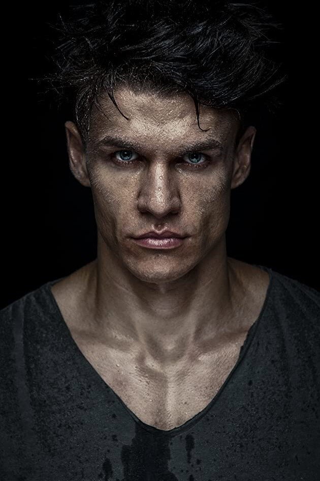 Sergej Onopko as Rüdiger Vogt in Neanderthals