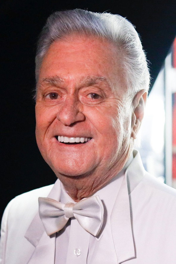 Gilles Girard as Self in Jukebox