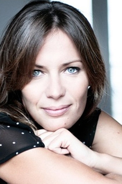Ingrid Mareski as Elisa in L'Amour aller-retour