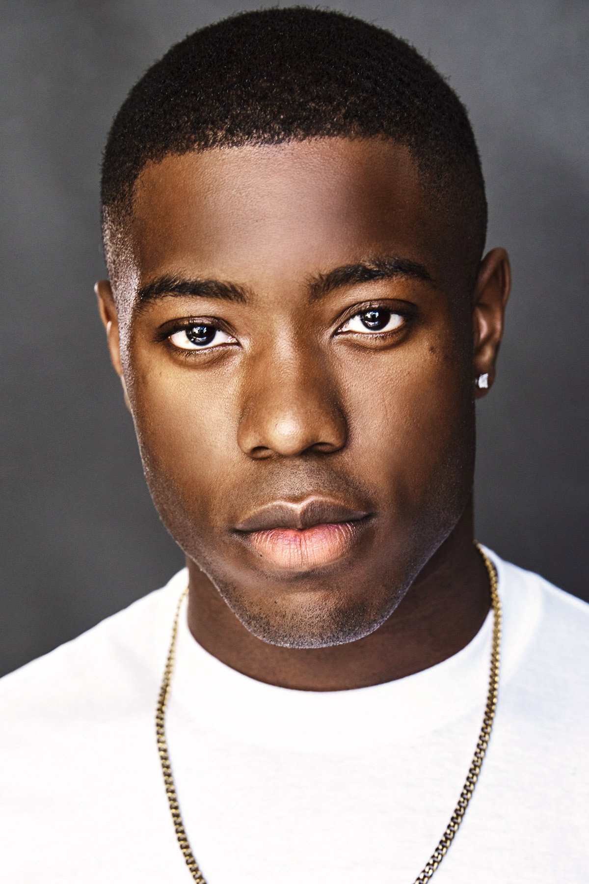 Jarrett Austin Brown as Lincoln Glover in Moments of Youth
