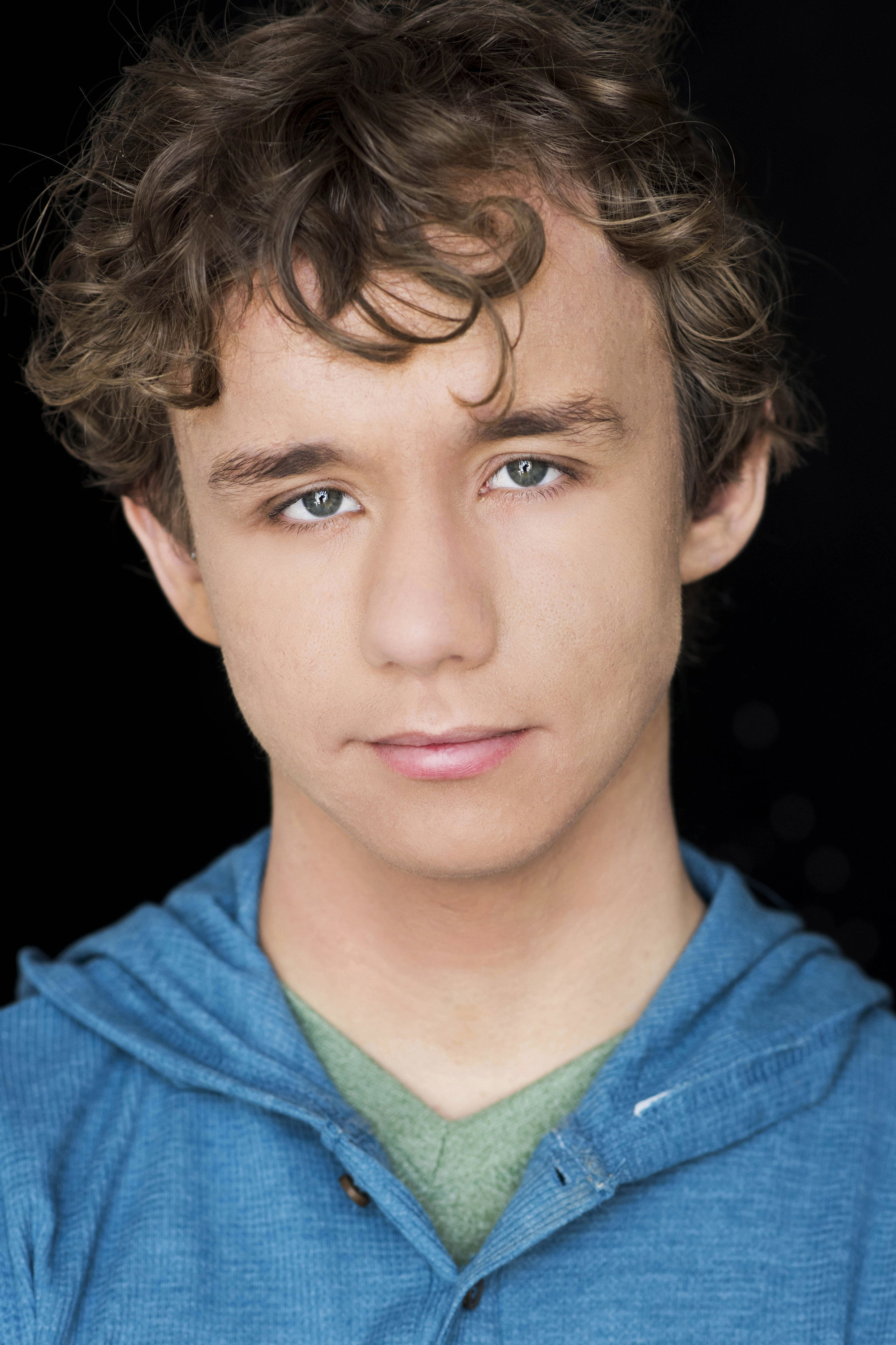 Carsen Warner as Voice actor (uncredited) in An American Girl: Saige Paints the Sky