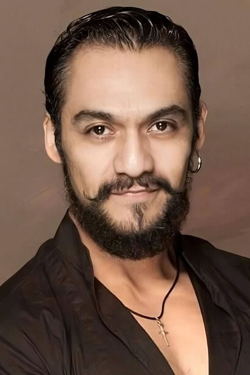 Javier Oliván as José Luis in The Day of the Dead Is Cancelled