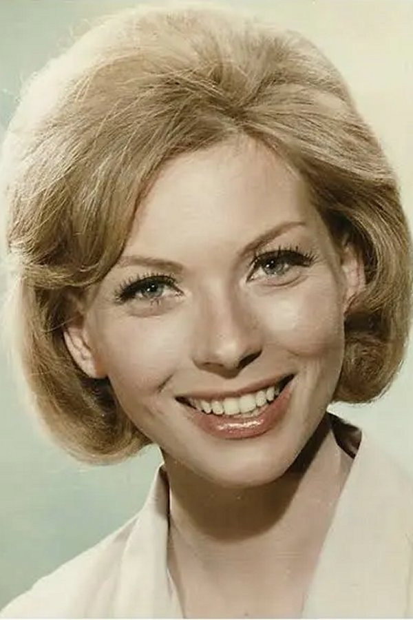 Hanne Borchsenius as Jytte Borgen in The Girl in a Swing