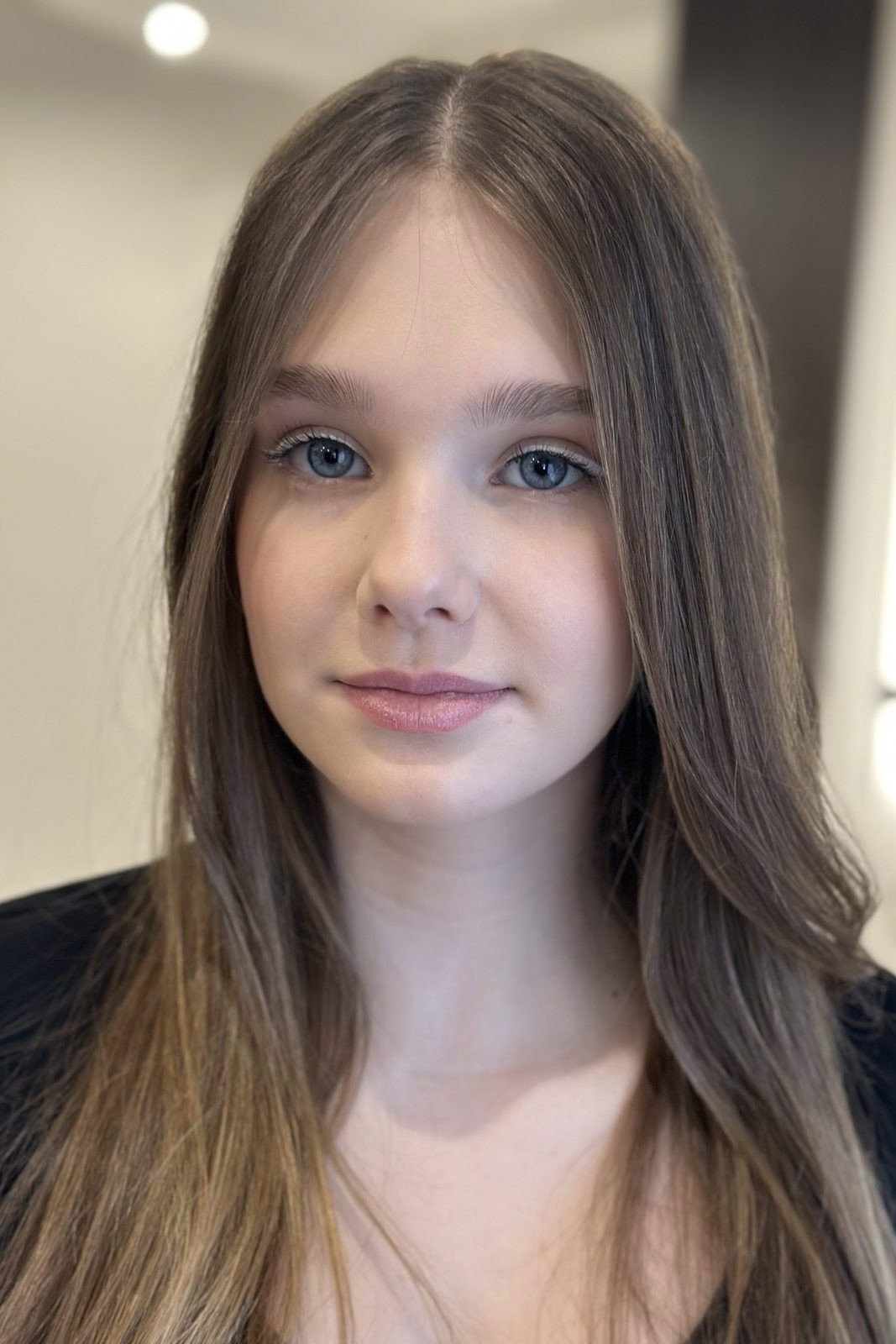 Василиса Червова as Тома in Теплый ветер с Севера