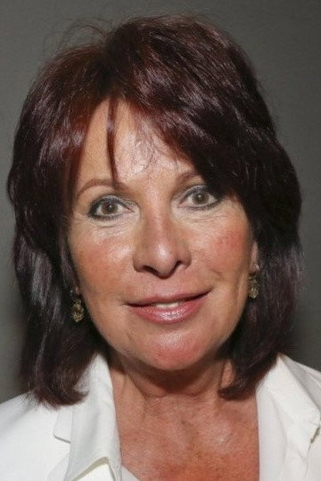 Nora Tilley as Caroline Van Kersbeke in De Collega's