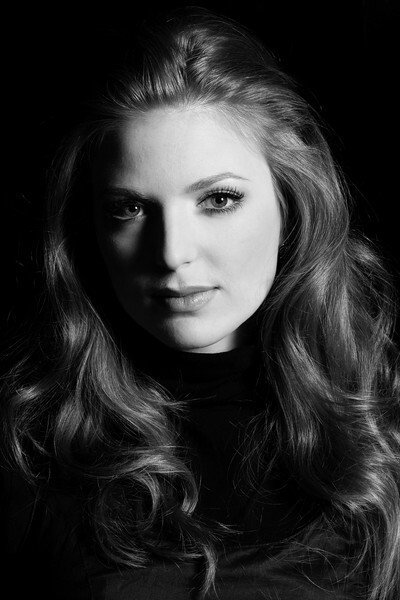 Nataša Janjić Medančić as Lea in Aleksi