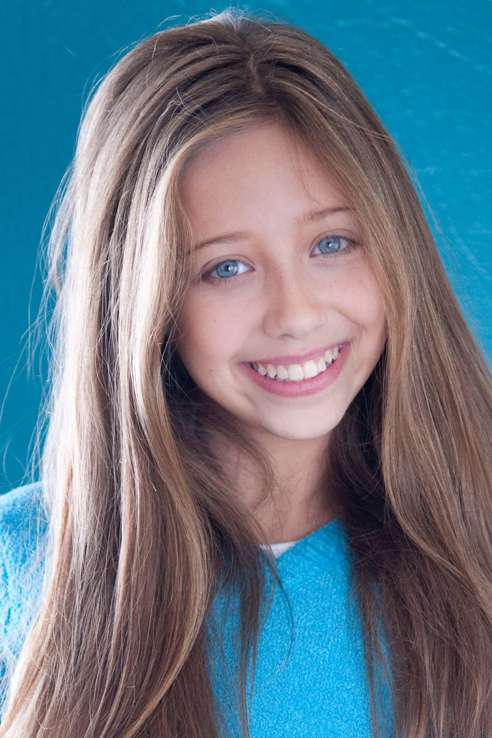 Sophia Watson as Juliet Clifford in Message Received