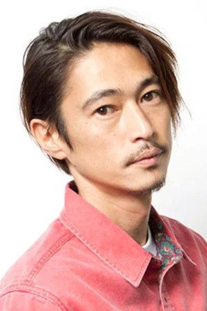 窪塚洋介 as Naoki Hayama in Tokyo Vice