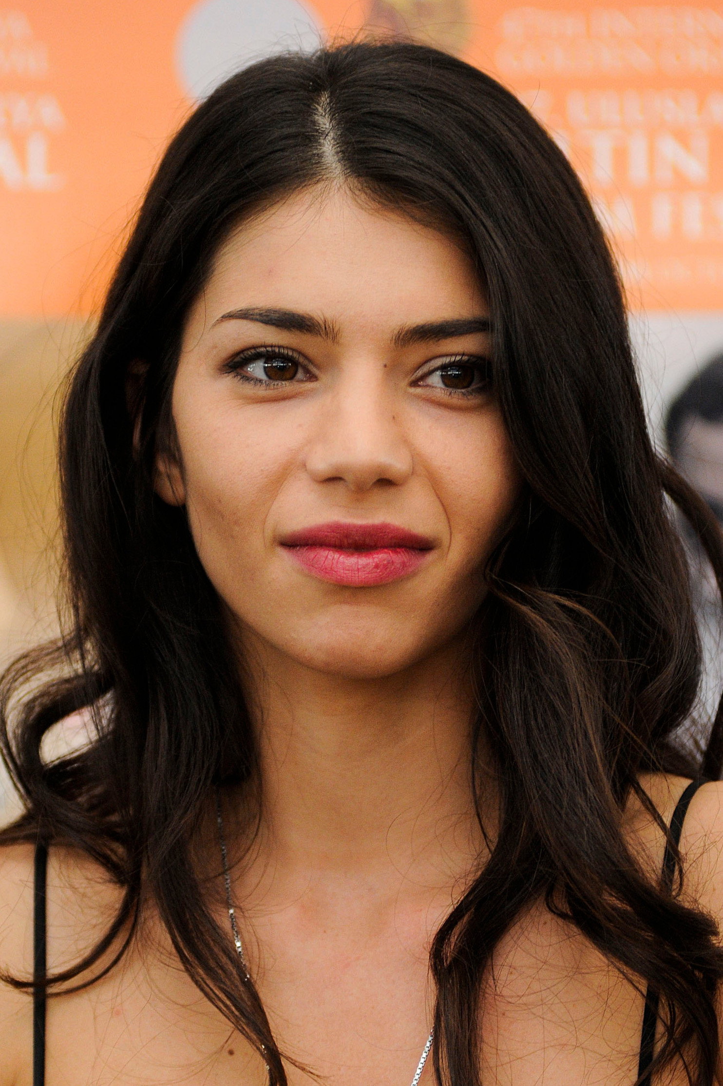 Lavinia Longhi as Eva in The Cliff