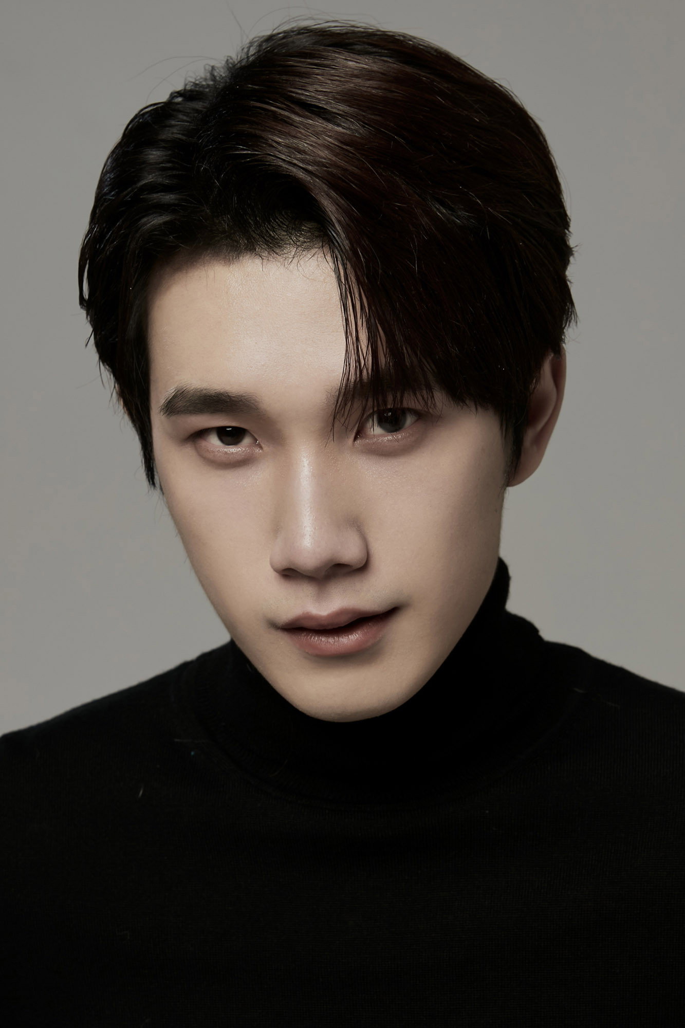 宋一雄 as Zheng Tian in Echoes of the Heart