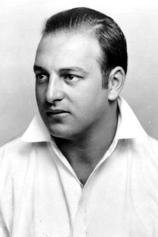 Joe Bonomo as Welles 'Red' Landow in The Great Circus Mystery