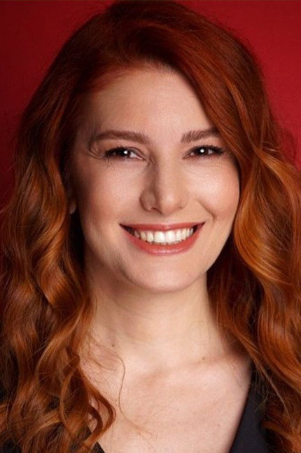 Bahar Yanılmaz as Damla Karaman in İki Aile