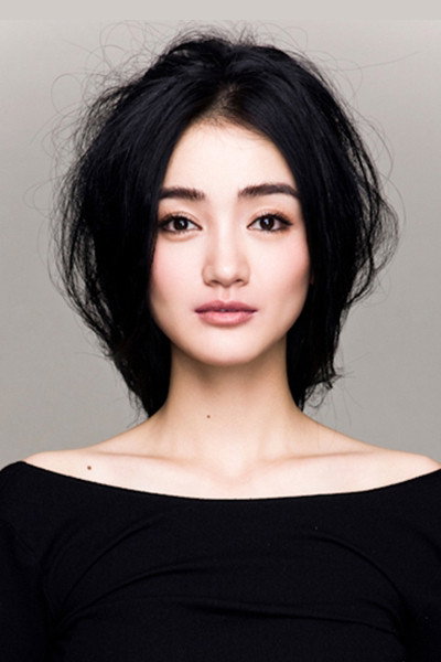 Zhu Jie as 何琳 in 婆婆来了