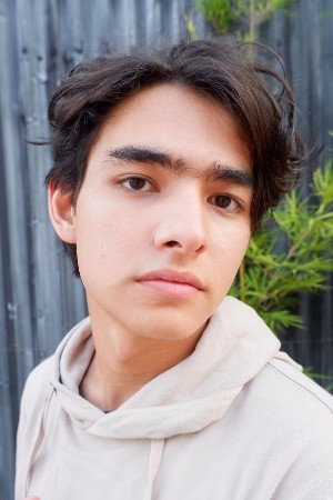 Harry Vaughan as Naviro in Private Bodyguard