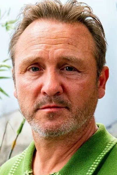 Lars Ranthe as Anker Jørgensen in Anker