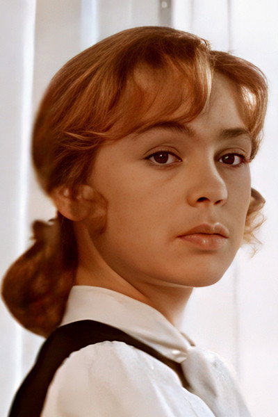 Светлана Старикова as Zosya Sinitskaya in The Golden Calf