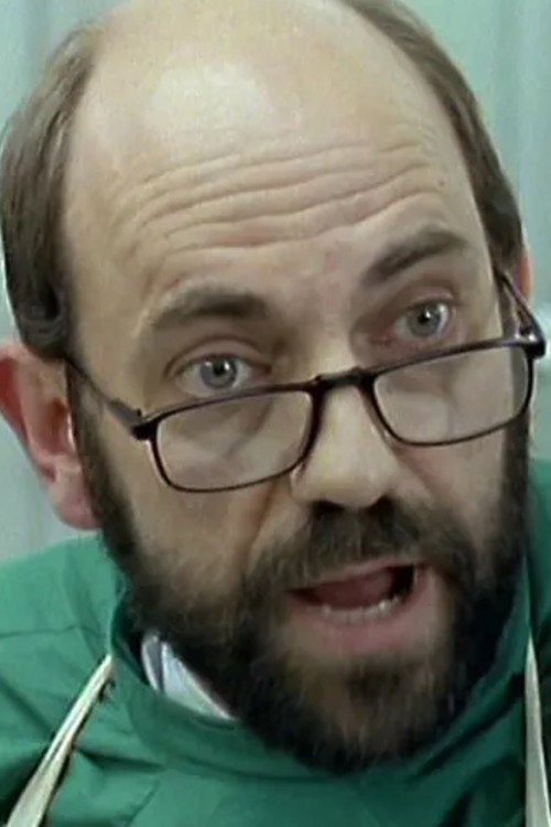 Richard Ireson as Frank McNab in Hold the Back Page