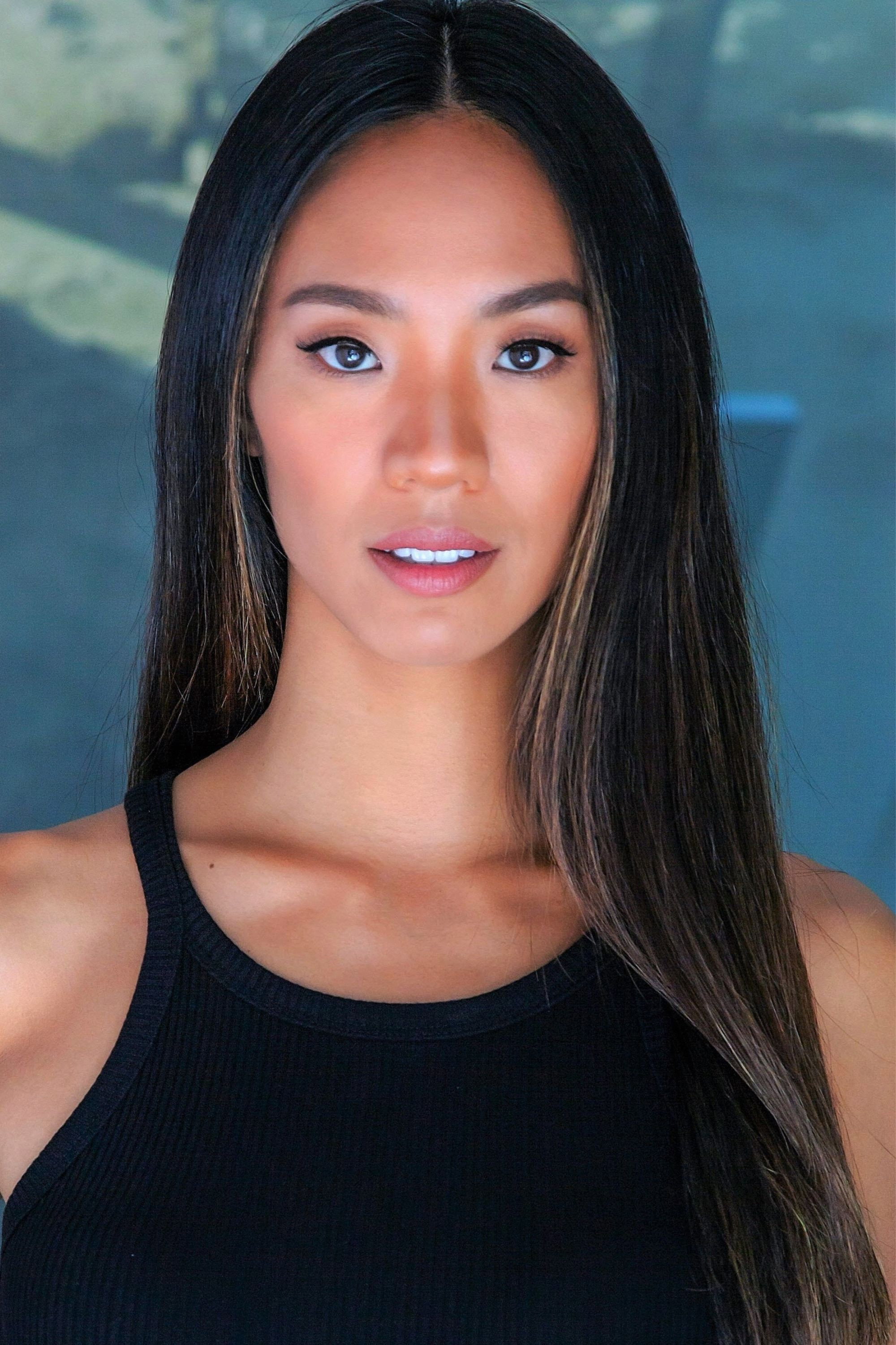 Erin Wu as Jessica in The Bench
