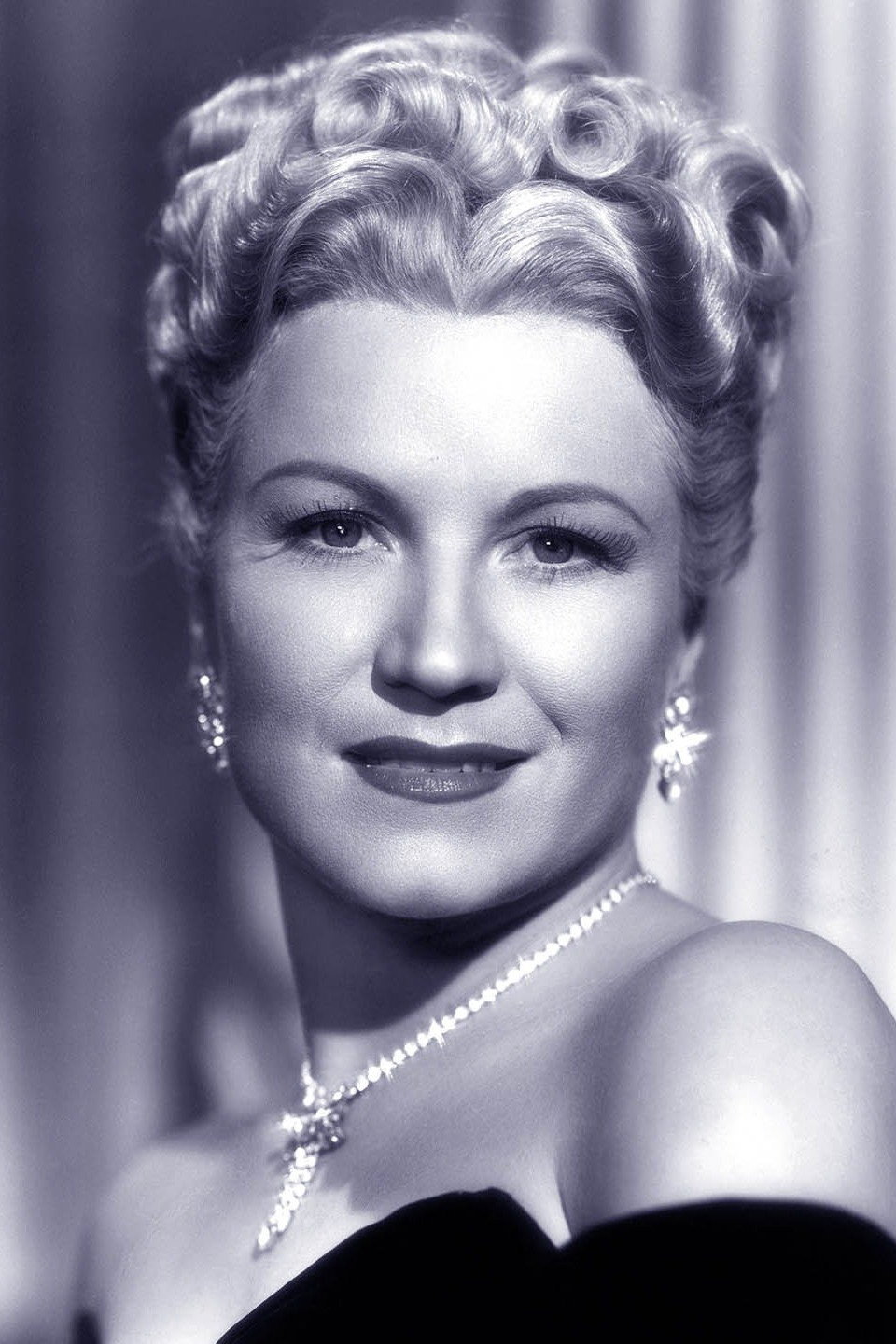 Dorothy Kirsten as Louise Heggar in The Great Caruso