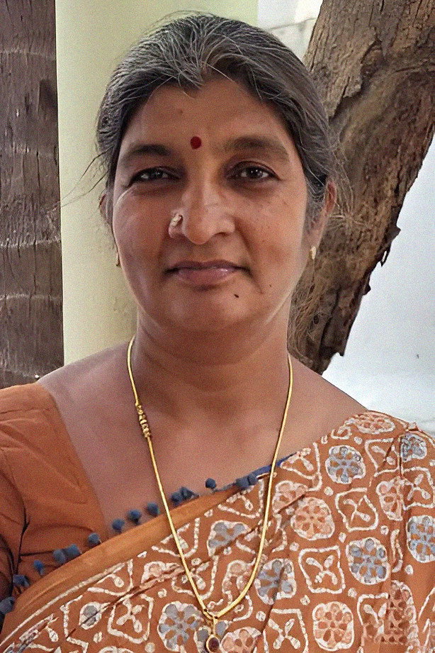 KVN Manimegalai as Sembayakka in Kadukka