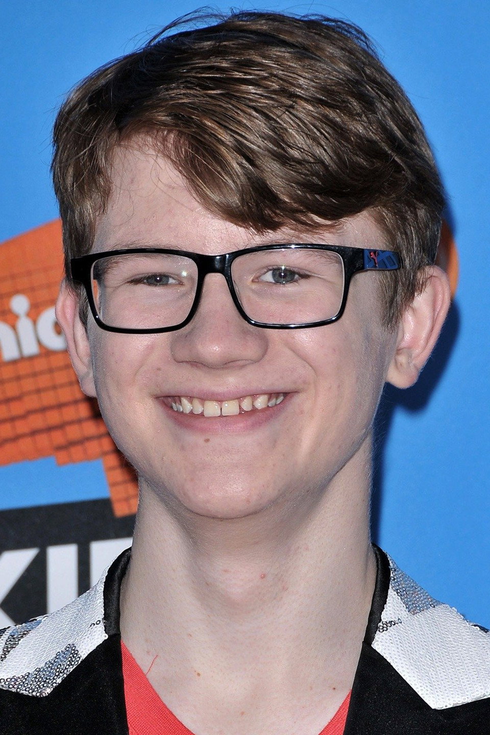 Aidan Miner as Lawrence in Escuela de Rock