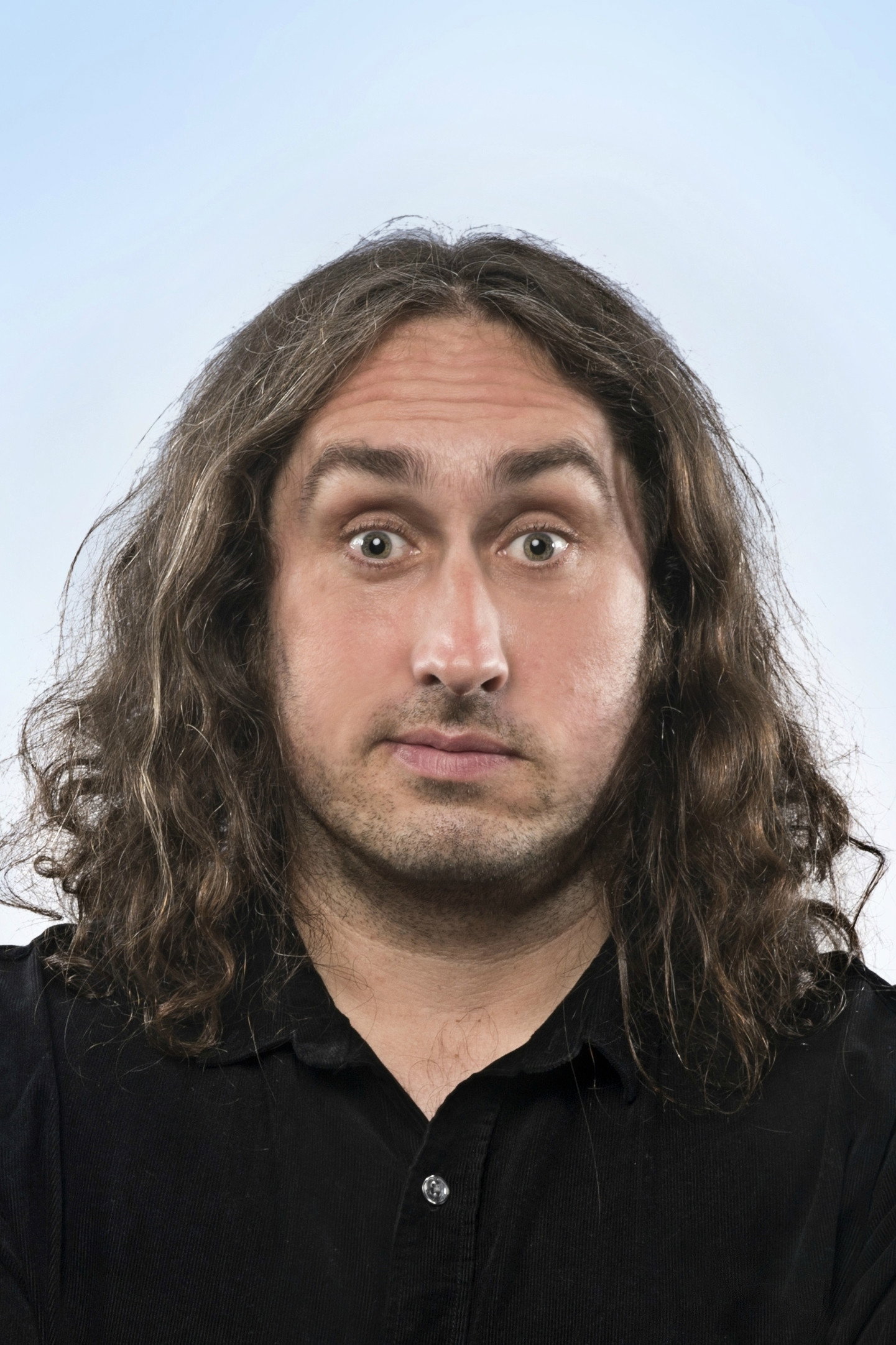 Ross Noble as Captain Cook (voice) in Cooked