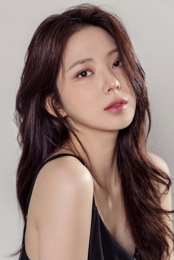이루리 as Self in Hello I.B.I