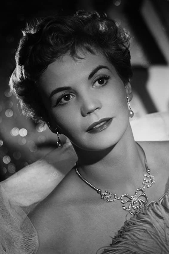 Annemarie Düringer as Frl. Gretz in Der Fall