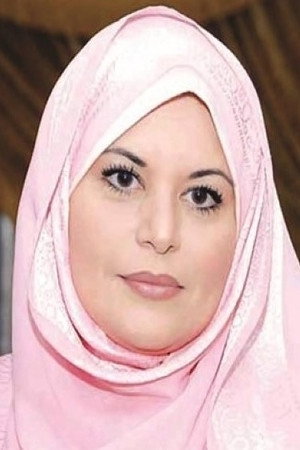 عبير الجندي as nawal in A traveler without identity