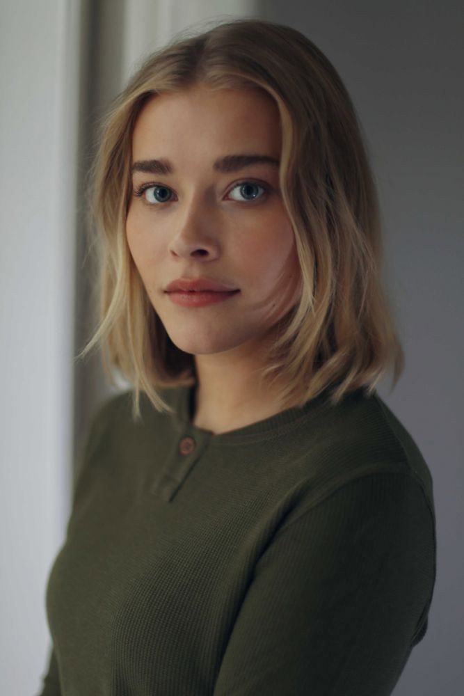 Milena Tscharntke as Marie in Turmschatten