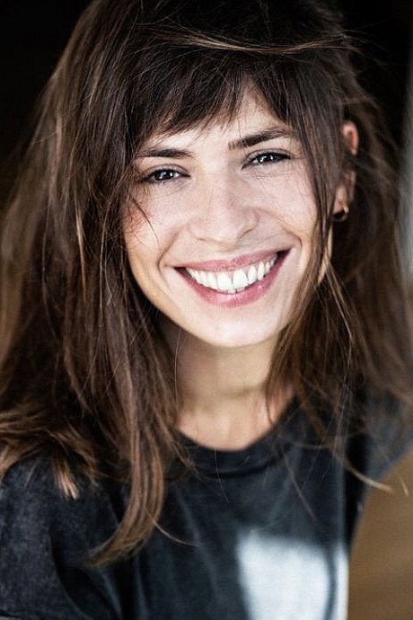 Laetitia Vercken as Camille in Soeurs