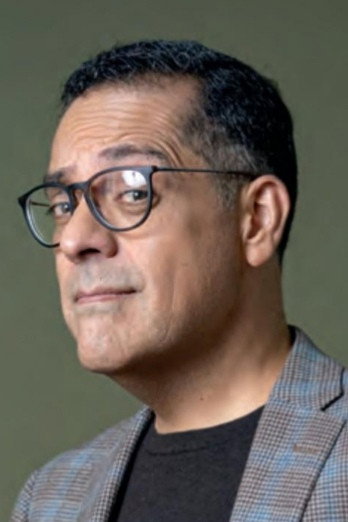 Mario Filio as Dr. Cerebrok in Los Colorado