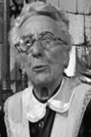 Concha López Silva as Doña Martina Rodríguez in The Little Apartment