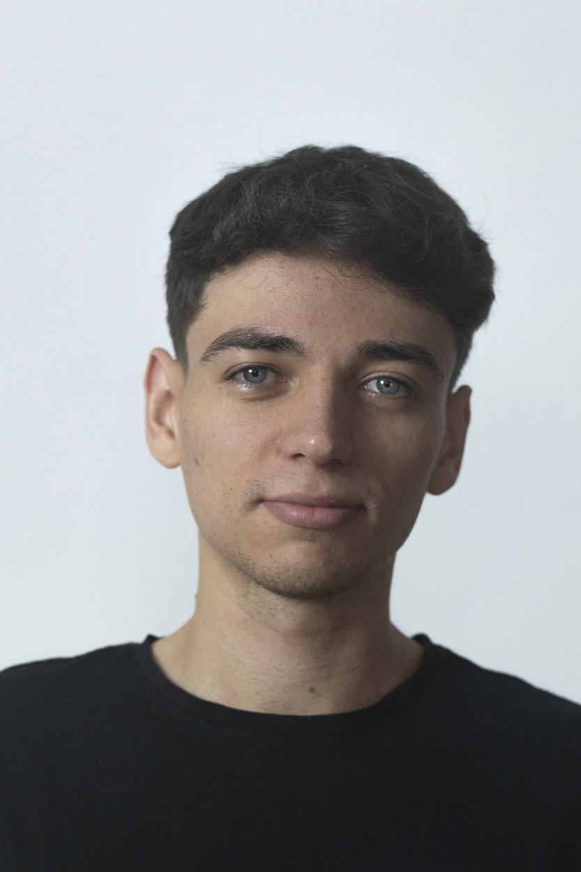 Daniel García Soto as Manuéh in Goodbye Ziskito