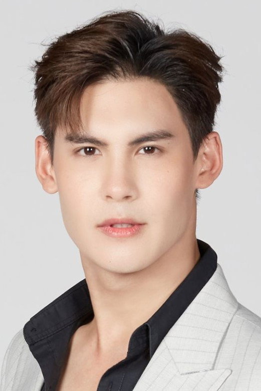 ชนกันต์ พูนศิริวงศ์ as Boss in Love of Silom