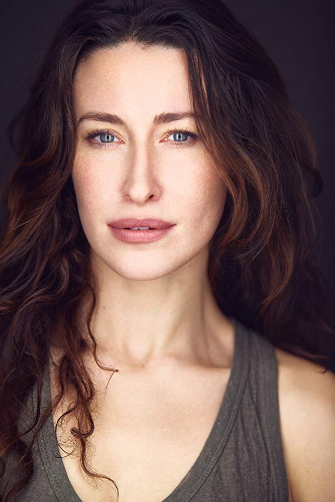 Emma Duncan as Woman in "I Fell in Love with the World"