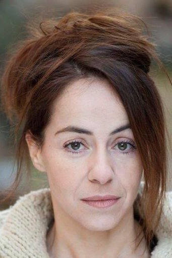 Valérie Moreau as Claudine in Du bois pour l'hiver